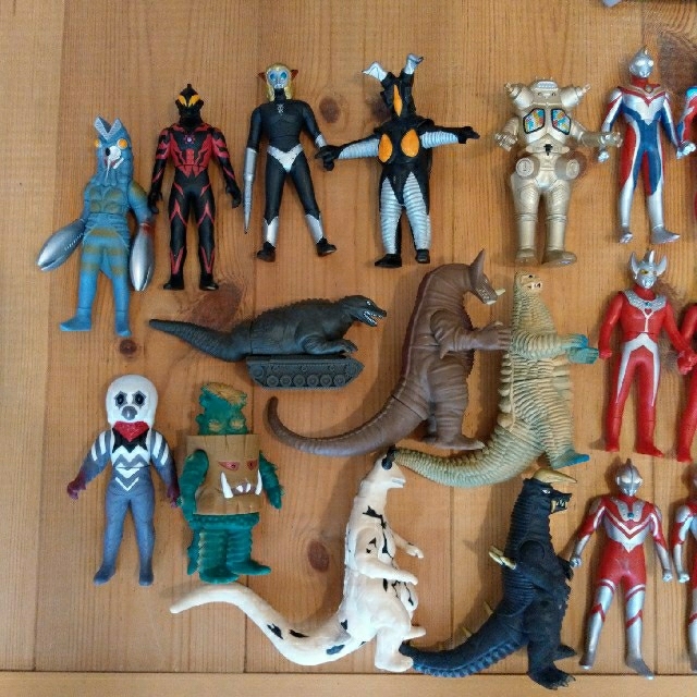 ウルトラマンソフビとギンガスパークセット