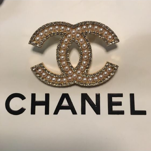 CHANEL - 新品未使用☆キラキラ CHANEL シャネル ブローチの通販 by いきなり購入禁止‼︎専用出品します♡｜シャネルならラクマ