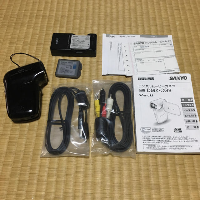 SANYO(サンヨー)のサンヨー DMX-CG9 デジタルムービーカメラ スマホ/家電/カメラのカメラ(ビデオカメラ)の商品写真