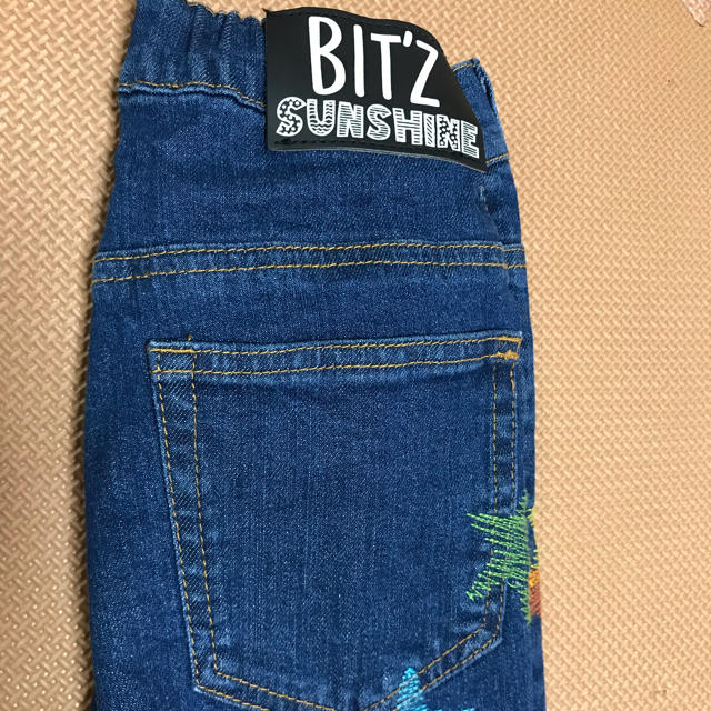 Bit'z(ビッツ)のデニムパンツ☆男の子100 キッズ/ベビー/マタニティのキッズ服男の子用(90cm~)(パンツ/スパッツ)の商品写真