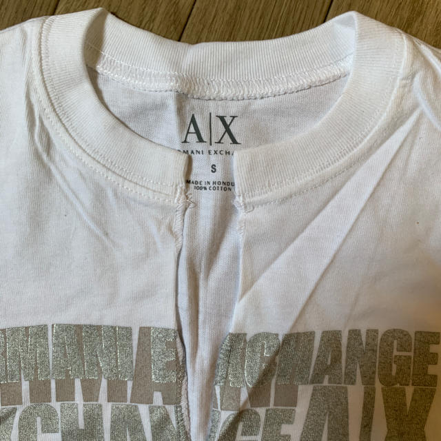 ARMANI EXCHANGE(アルマーニエクスチェンジ)の未使用 ARMANIEXCHANGE  レディースTシャツ (USサイズ) レディースのトップス(Tシャツ(半袖/袖なし))の商品写真