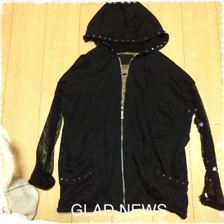 グラッドニュース(GLAD NEWS)のGLAD NEWS✙スタッズパーカー(パーカー)