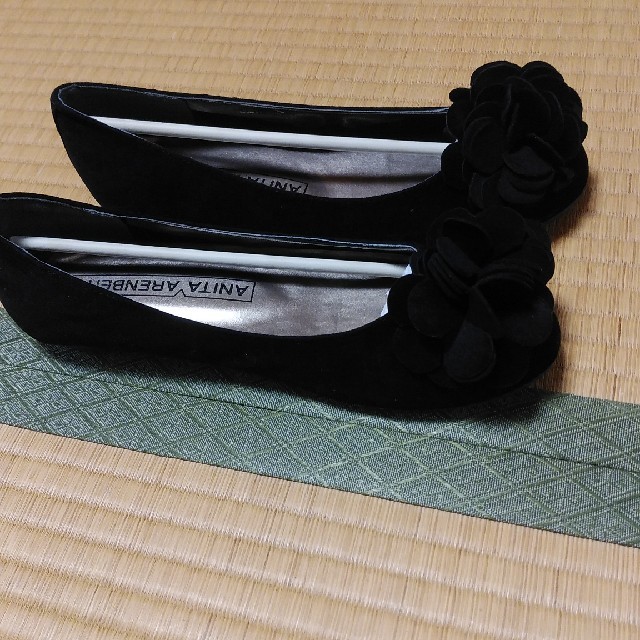 パンプス　黒　布地 レディースの靴/シューズ(ハイヒール/パンプス)の商品写真
