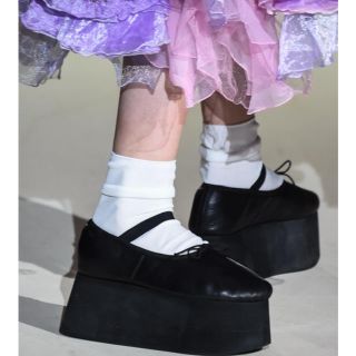 コムデギャルソン(COMME des GARCONS)の値下げしました！ COMME des GARCONS 18AW 厚底シューズ(ローファー/革靴)