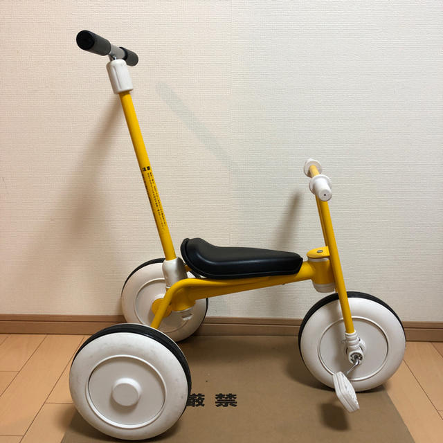 MUJI (無印良品)(ムジルシリョウヒン)の無印 三輪車 黄色 エンタメ/ホビーのテーブルゲーム/ホビー(三輪車/乗り物)の商品写真