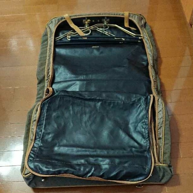 Saint Laurent(サンローラン)の《アン様専用》イヴ・サンローラン ガーメントケース メンズのバッグ(トラベルバッグ/スーツケース)の商品写真