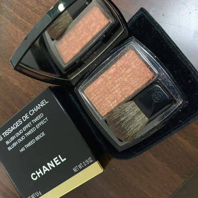 CHANEL(シャネル)の新作2019未使用チークシャネル♡ツイード140 コスメ/美容のベースメイク/化粧品(チーク)の商品写真