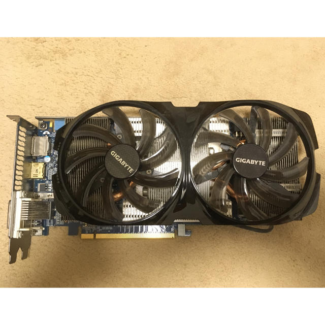 GIGABYTE GTX670 2gb