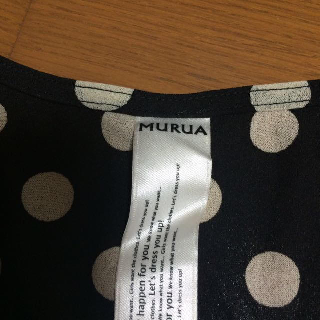 MURUA(ムルーア)の☆期間限定値下げ☆変形スリーブドット レディースのトップス(カットソー(半袖/袖なし))の商品写真