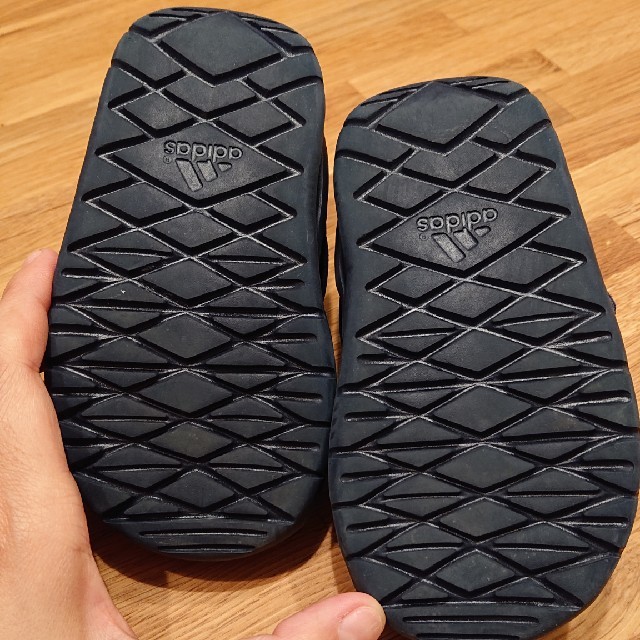 adidas(アディダス)のadidas　キッズサンダル キッズ/ベビー/マタニティのベビー靴/シューズ(~14cm)(サンダル)の商品写真
