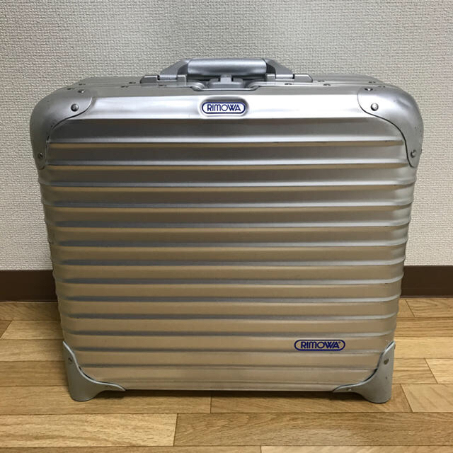 RIMOWA(リモワ)の【ぱぽ様専用】RIMOWA リモワ トパーズ 28L ビジネストロリー メンズのバッグ(トラベルバッグ/スーツケース)の商品写真