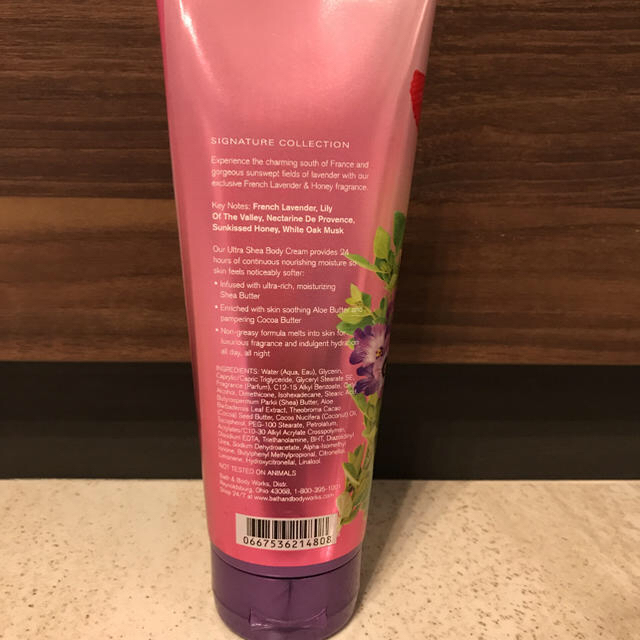 Bath & Body Works(バスアンドボディーワークス)のボディクリーム ローション bath&body works  226g コスメ/美容のボディケア(ボディクリーム)の商品写真