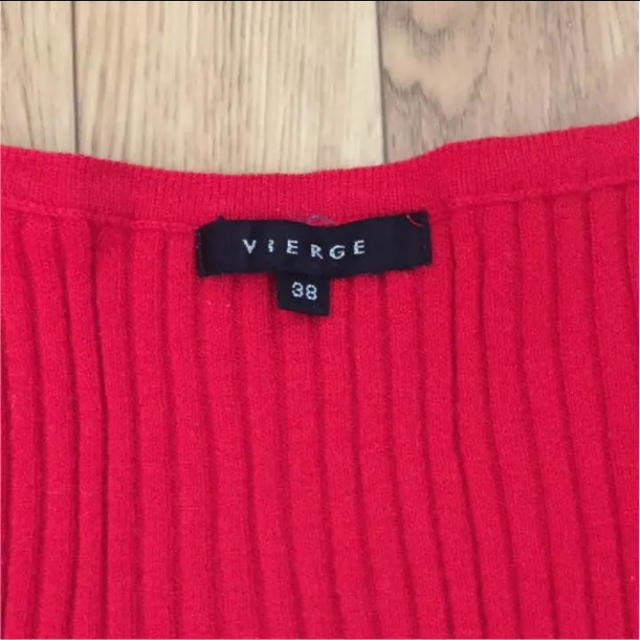 VIERGE(ヴィエルジュ)のVIERGE 赤 トップス レディースのトップス(カットソー(半袖/袖なし))の商品写真