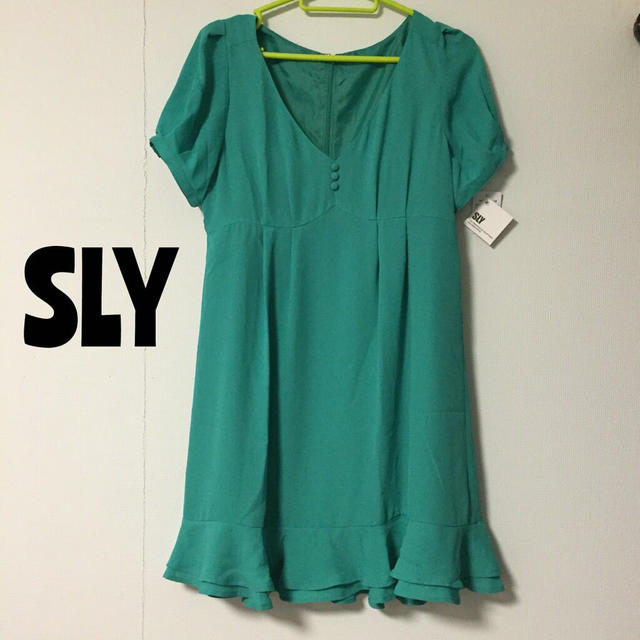 SLY(スライ)のSLY★ワンピース レディースのワンピース(ミニワンピース)の商品写真