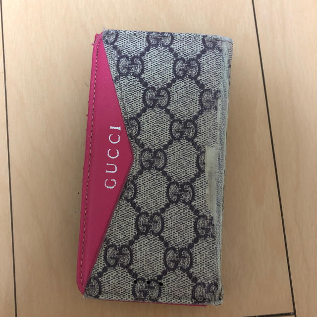 Gucci - GUCCI iPhoneケースの通販