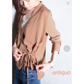 アンティカ(antiqua)の【新品】アンティカ カシュクール リボン トップス(シャツ/ブラウス(長袖/七分))