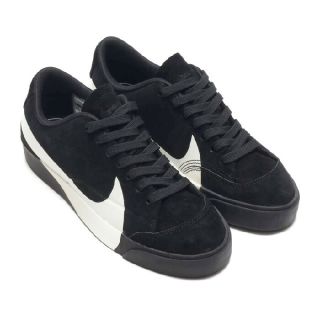 ナイキ(NIKE)の
定価10260円限定ビッグスウォッシュ!ナイキブレザーシティ新品スニーカー黒白(スニーカー)