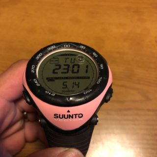 スント(SUUNTO)のSUUNTO VECTOR ピンク(腕時計(デジタル))