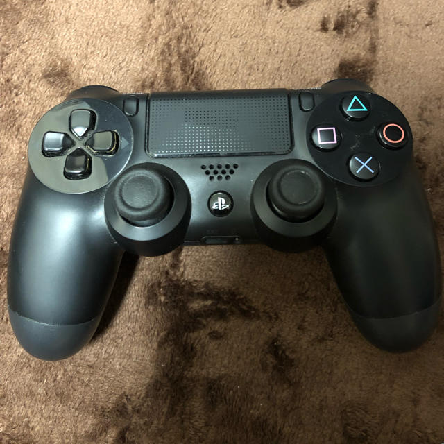 PlayStation4(プレイステーション4)のプレステ4 コントローラー ブラック 本体のみ エンタメ/ホビーのゲームソフト/ゲーム機本体(その他)の商品写真