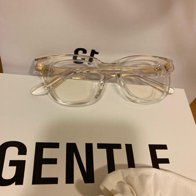 gentle monster 次郎さんこちらです。