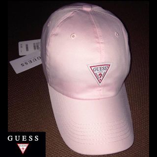 ゲス(GUESS)の新品 GUESS CAP ゲス キャップ ライトピンク 限定モデル(キャップ)