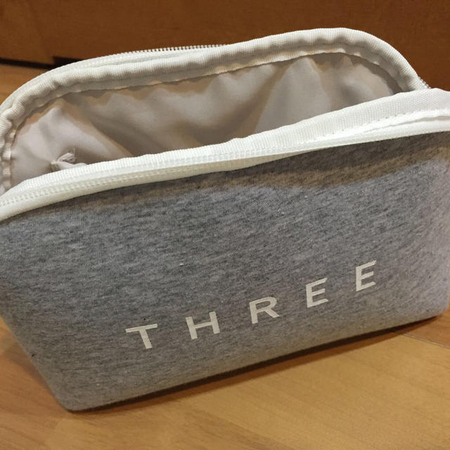 THREE(スリー)のthree ポーチ レディースのファッション小物(ポーチ)の商品写真