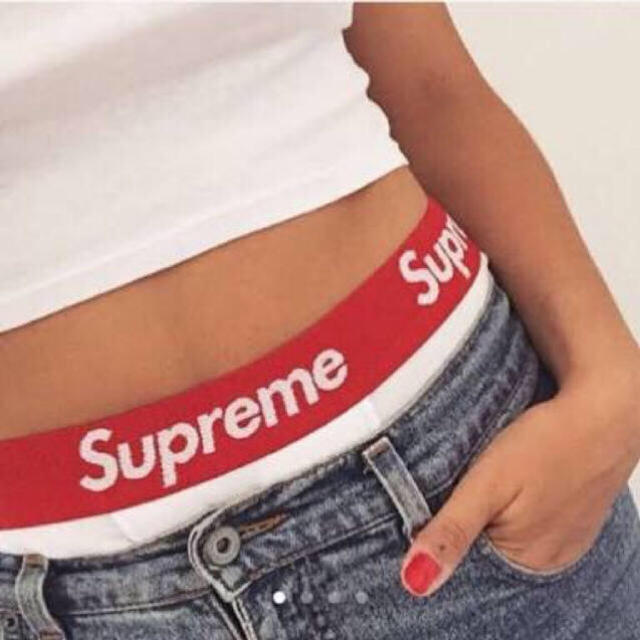 Supreme(シュプリーム)の【正規品】送料込み 新品 supreme Hanes boxer brief  メンズのアンダーウェア(ボクサーパンツ)の商品写真