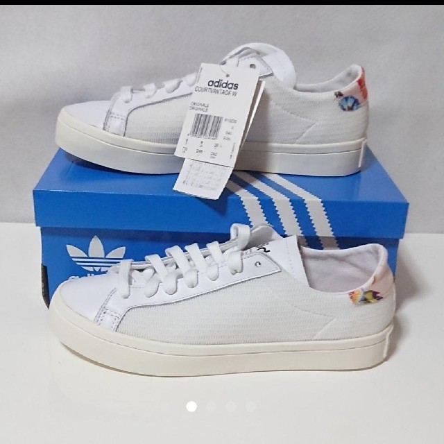 adidas(アディダス)のマリオさん専用新品未使用 adidas originals サイズ24.5㎝ レディースの靴/シューズ(スニーカー)の商品写真