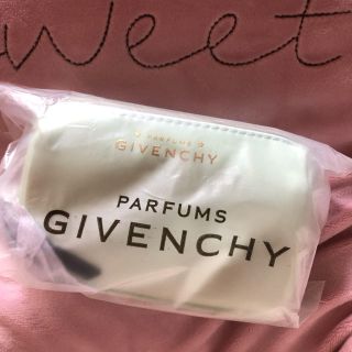 ジバンシィ(GIVENCHY)のジバンシーのポーチ(ポーチ)