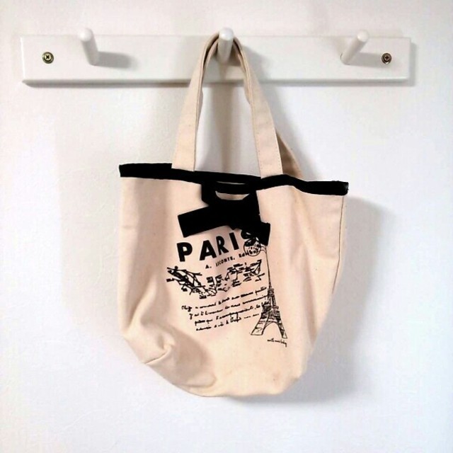 earth music & ecology(アースミュージックアンドエコロジー)のearth＊トートバッグ レディースのバッグ(ハンドバッグ)の商品写真