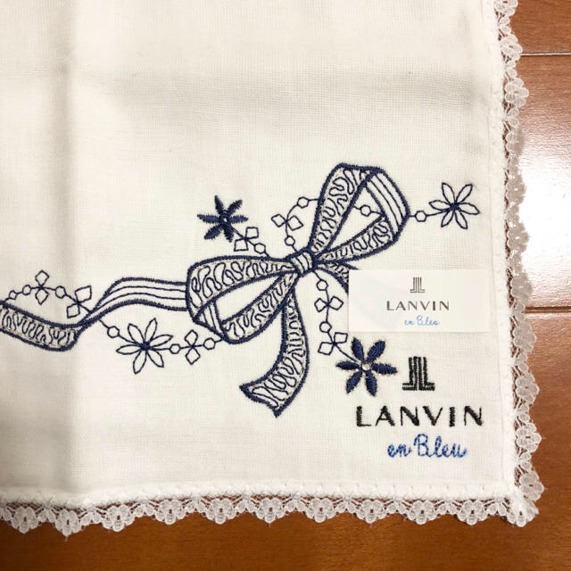 LANVIN en Bleu(ランバンオンブルー)の【新品未使用品】ランバンオンブルー  リボン ハンカチ⋈ レディースのファッション小物(ハンカチ)の商品写真