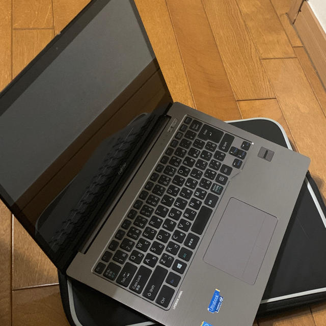 格安です！富士通 LIFEBOOK uh90/L ノートPC 周辺機器付