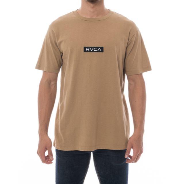 RVCA(ルーカ)の完売！ルーカ PATCH RVCA SS TEEシャツ ベージュ Mサイズ メンズのトップス(Tシャツ/カットソー(半袖/袖なし))の商品写真