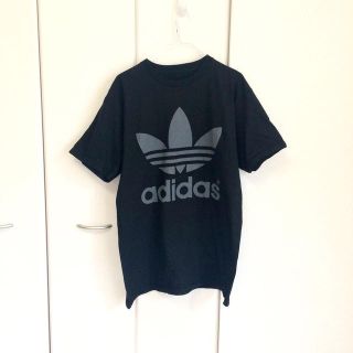 アディダス(adidas)のブラックTシャツ(Tシャツ/カットソー(半袖/袖なし))