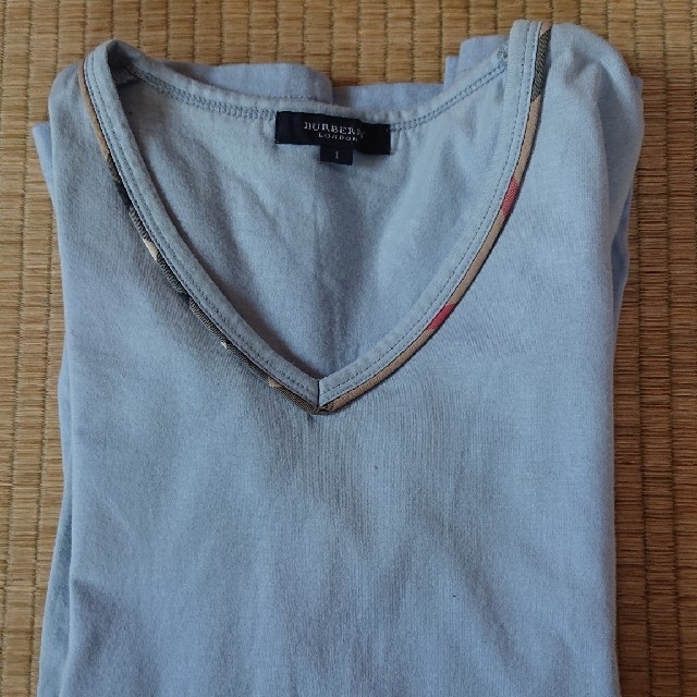 BURBERRY(バーバリー)のバーバリーの長袖Tシャツ 薄水色 ‼️ レディースのトップス(Tシャツ(長袖/七分))の商品写真