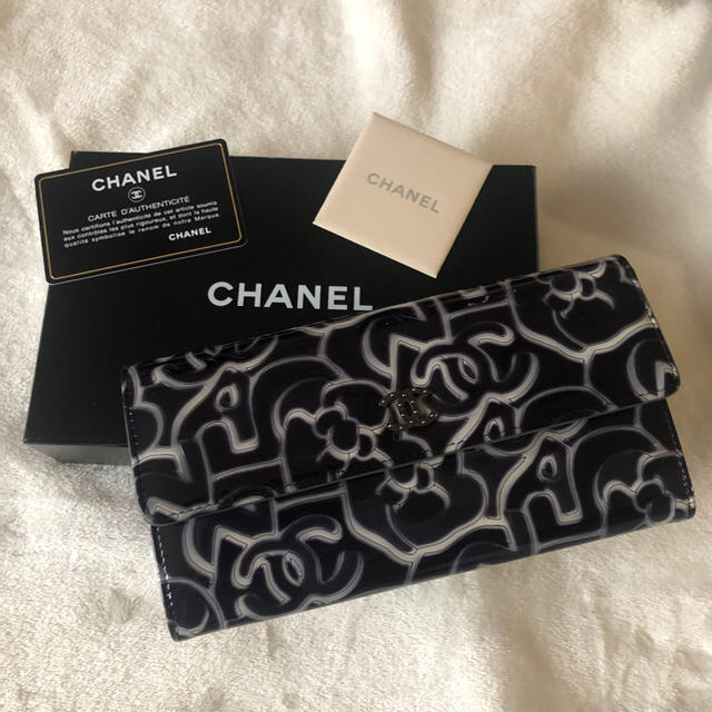 CHANEL カメリア財布