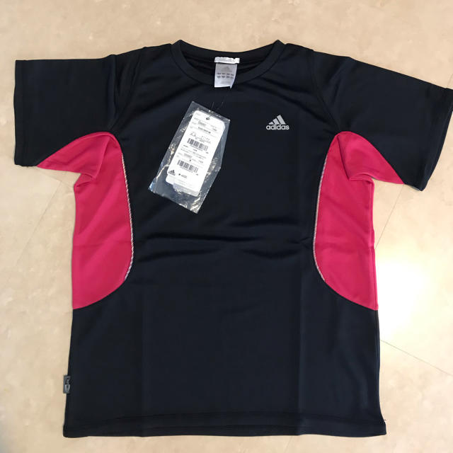 adidas(アディダス)のアボカド様専用！アディダス☆新品☆Tシャツ レディースのトップス(Tシャツ(半袖/袖なし))の商品写真