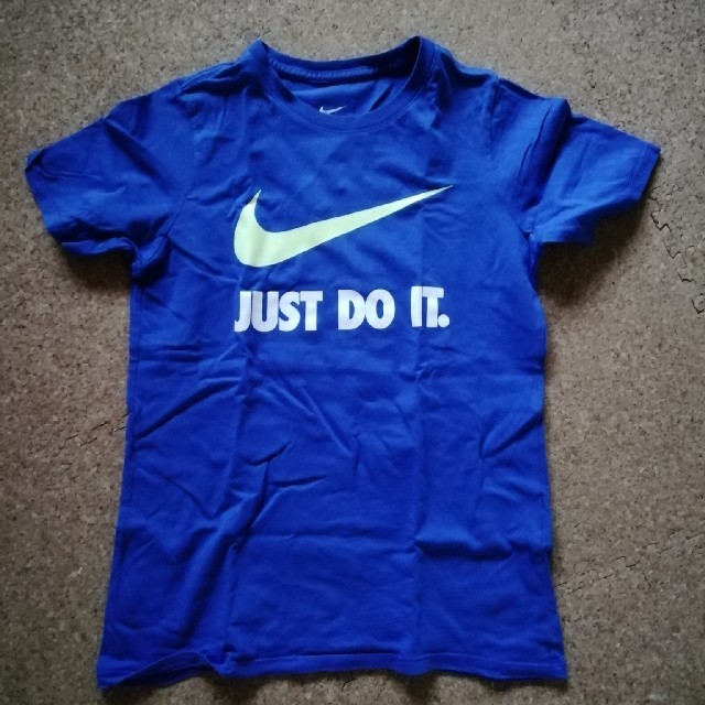 NIKE(ナイキ)のナイキ　Tシャツ キッズ/ベビー/マタニティのキッズ服男の子用(90cm~)(Tシャツ/カットソー)の商品写真