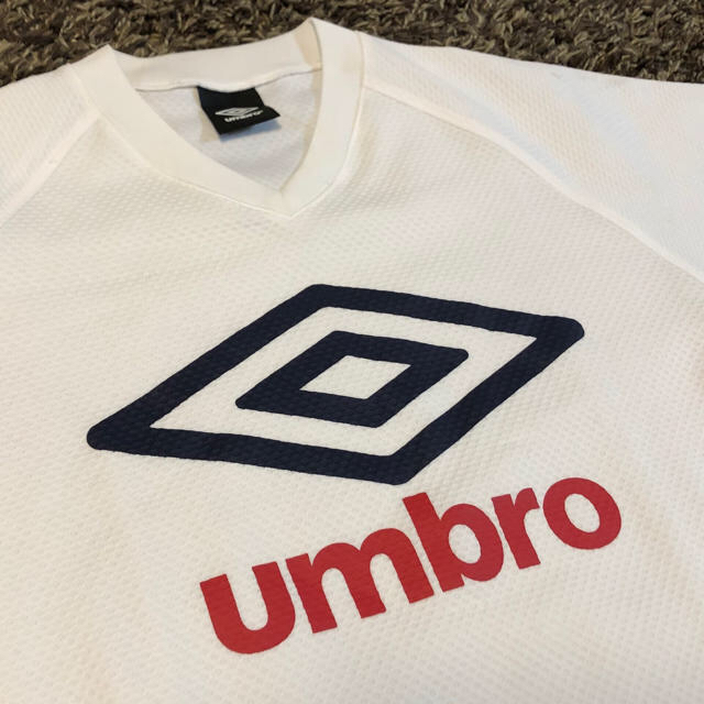 UMBRO(アンブロ)のアンブロシャツ S スポーツ/アウトドアのサッカー/フットサル(ウェア)の商品写真