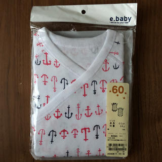 ベベ(BeBe)の《新品未使用》e.baby 半袖 ロンパース(ロンパース)