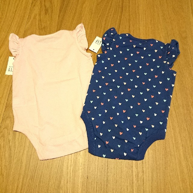 babyGAP(ベビーギャップ)の新品☆80 ベビーギャップ ロンパース 2枚セット キッズ/ベビー/マタニティのベビー服(~85cm)(ロンパース)の商品写真