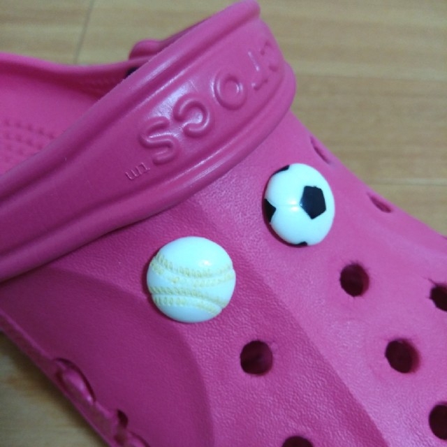 crocs(クロックス)のサッカー&野球　種類選択自由　2個　クロックス用チャーム メンズのアクセサリー(その他)の商品写真