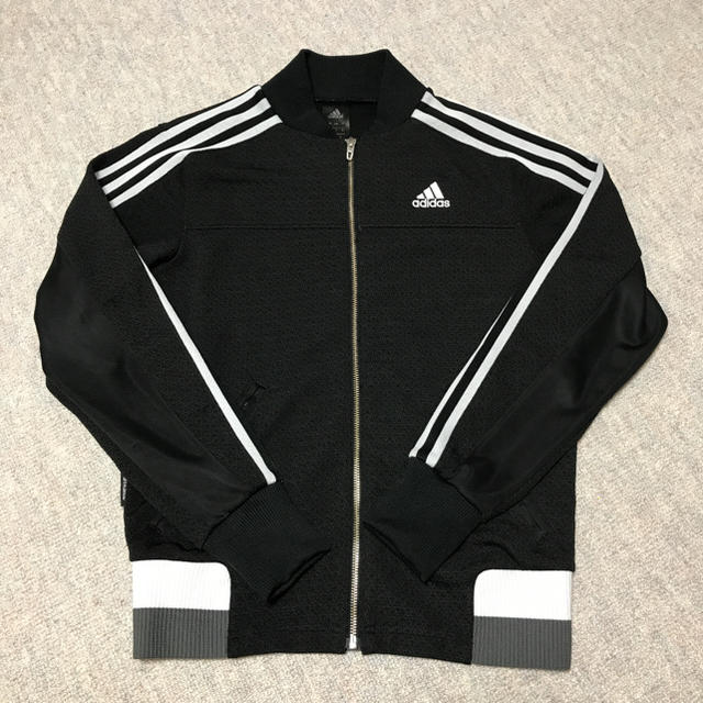 adidas(アディダス)のadidasブルゾン  jack様専用 メンズのジャケット/アウター(ブルゾン)の商品写真