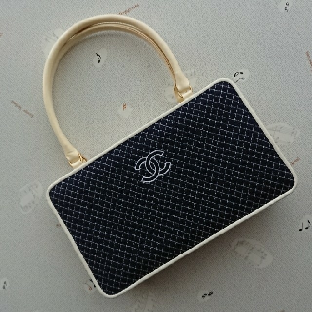 レディースCHANEL ミニハンドバッグ