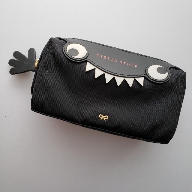 ANYA HINDMARCH(アニヤハインドマーチ)の【新品未使用】完売品　 アニヤハインドマーチ　ポーチ　モンスター　モノクロ レディースのファッション小物(ポーチ)の商品写真