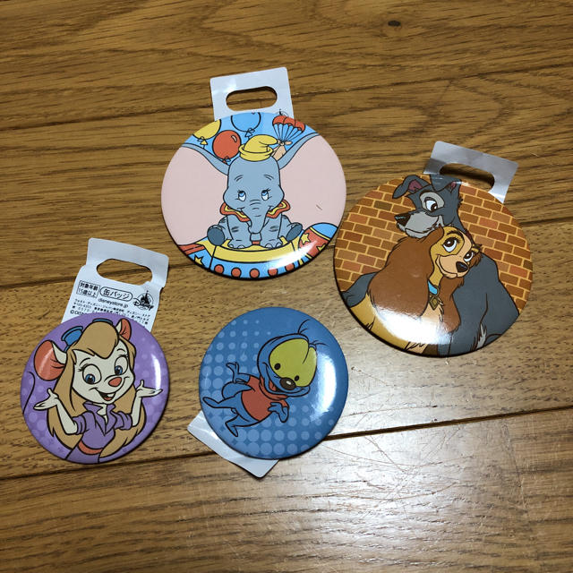 Disney ディズニーストア 缶バッチ わんわん物語 ガジェットの通販 By ミニー S Shop ディズニーならラクマ