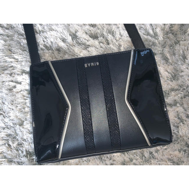 EVRIS(エヴリス)のマテリアルスウィッチショルダーBAG レディースのバッグ(ショルダーバッグ)の商品写真