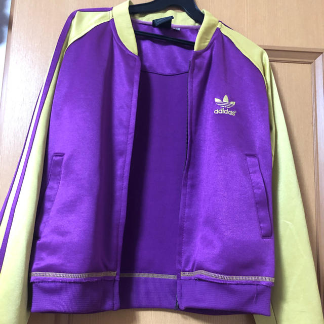 adidas(アディダス)のadidas ジャージ レディースのトップス(パーカー)の商品写真