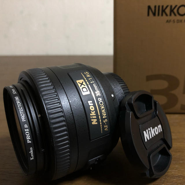 Nikon(ニコン)のニコン 単焦点レンズ AF-S DX NIKKOR 35mm F1.8G スマホ/家電/カメラのカメラ(レンズ(単焦点))の商品写真