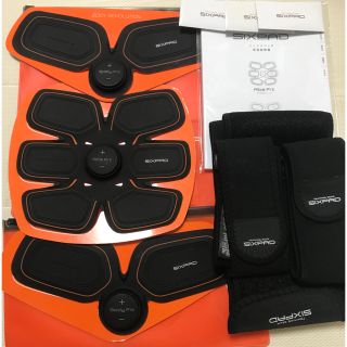 シックスパッド(SIXPAD)のsixpad abs fit body fitシックスパッド 美品動作確認済み(トレーニング用品)